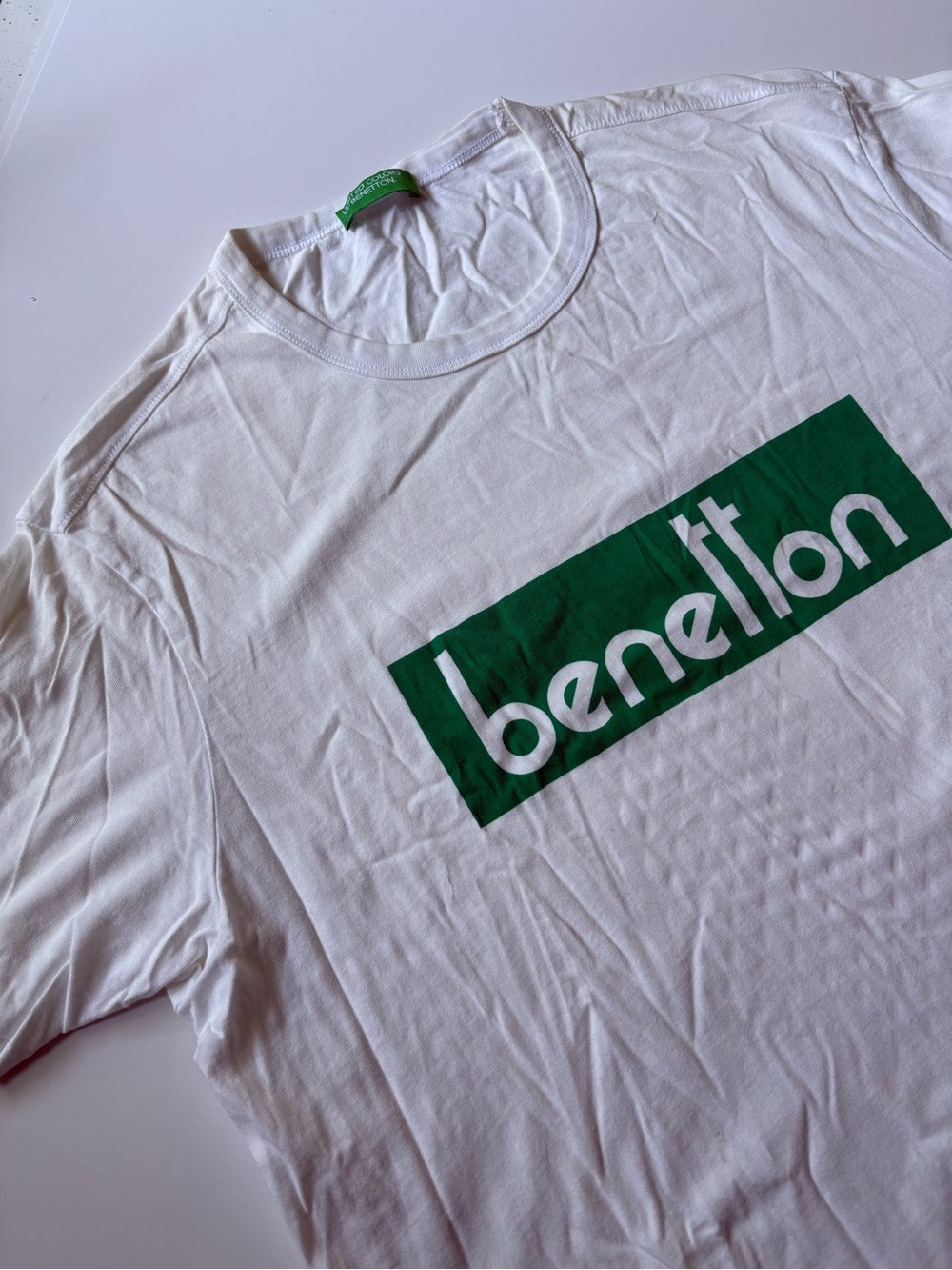 United Colors Of Benetton White Tee with Green Logo Block sz L
